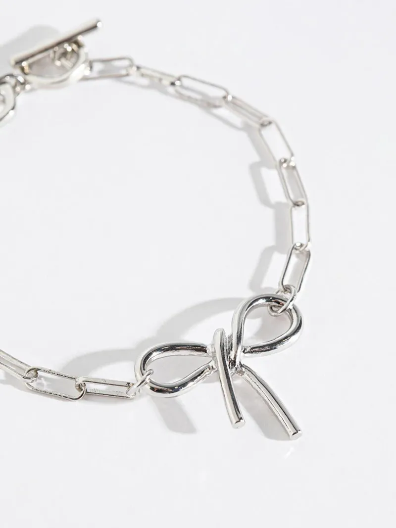 bow_paper_clip_bracelet_1.webp Ricki's Bracelets*Bow Paper Clip Bracelet