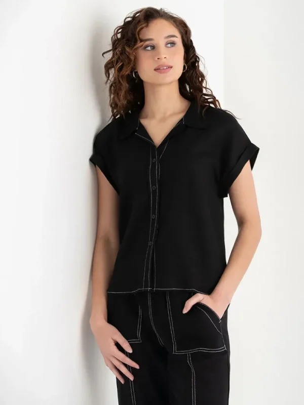 Ricki's Tees & Tanks*Classic Fit Linen Button Up Top