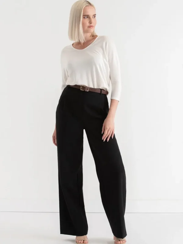 Ricki's Tees & Tanks*Easy V-Neck Hacci Knit Top