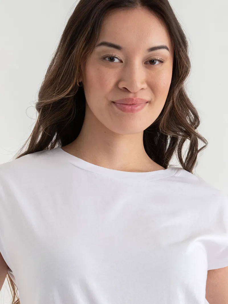 extended_sleeve_tee_2-2.webp Ricki's Tees & Tanks*Extended Sleeve Tee