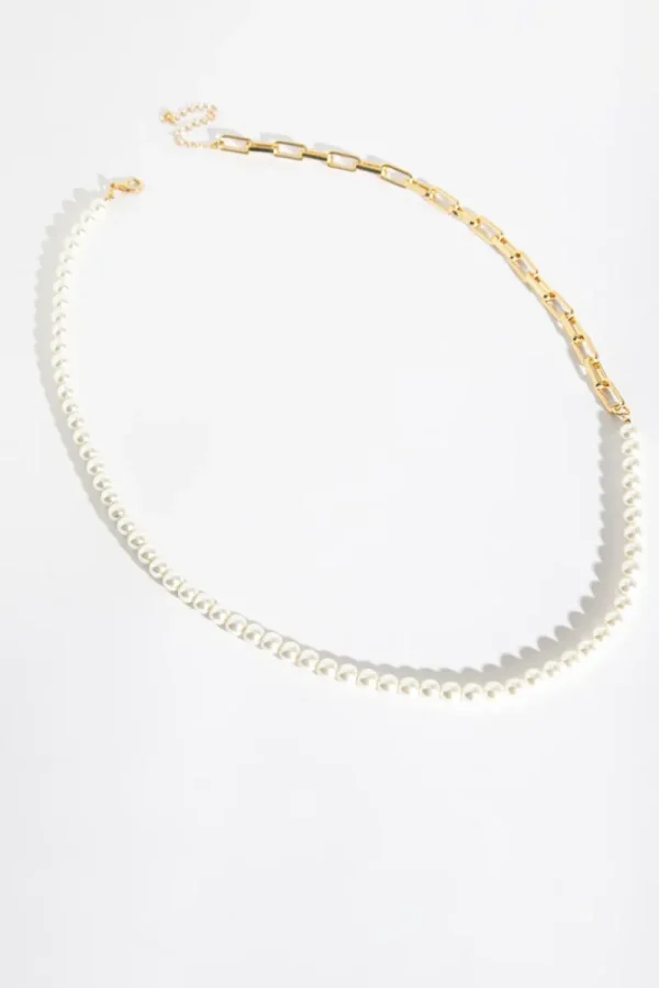 Ricki's Necklaces*Glass Pearls & Paper Clip Chain Necklace