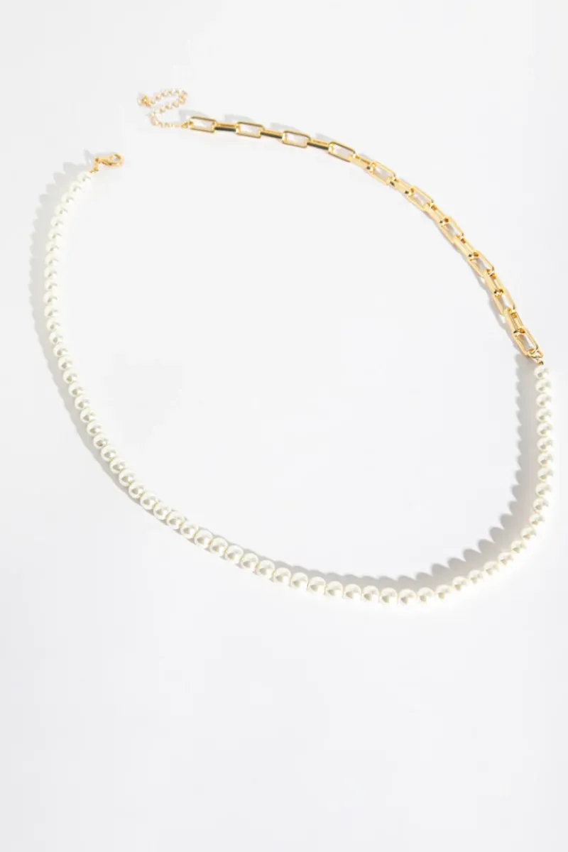 glass_pearls_amp_paper_cl_0.webp Ricki's Necklaces*Glass Pearls & Paper Clip Chain Necklace