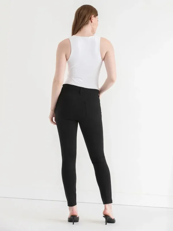Ricki's Pants*Harlow Skinny Pant in Luxe Ponte