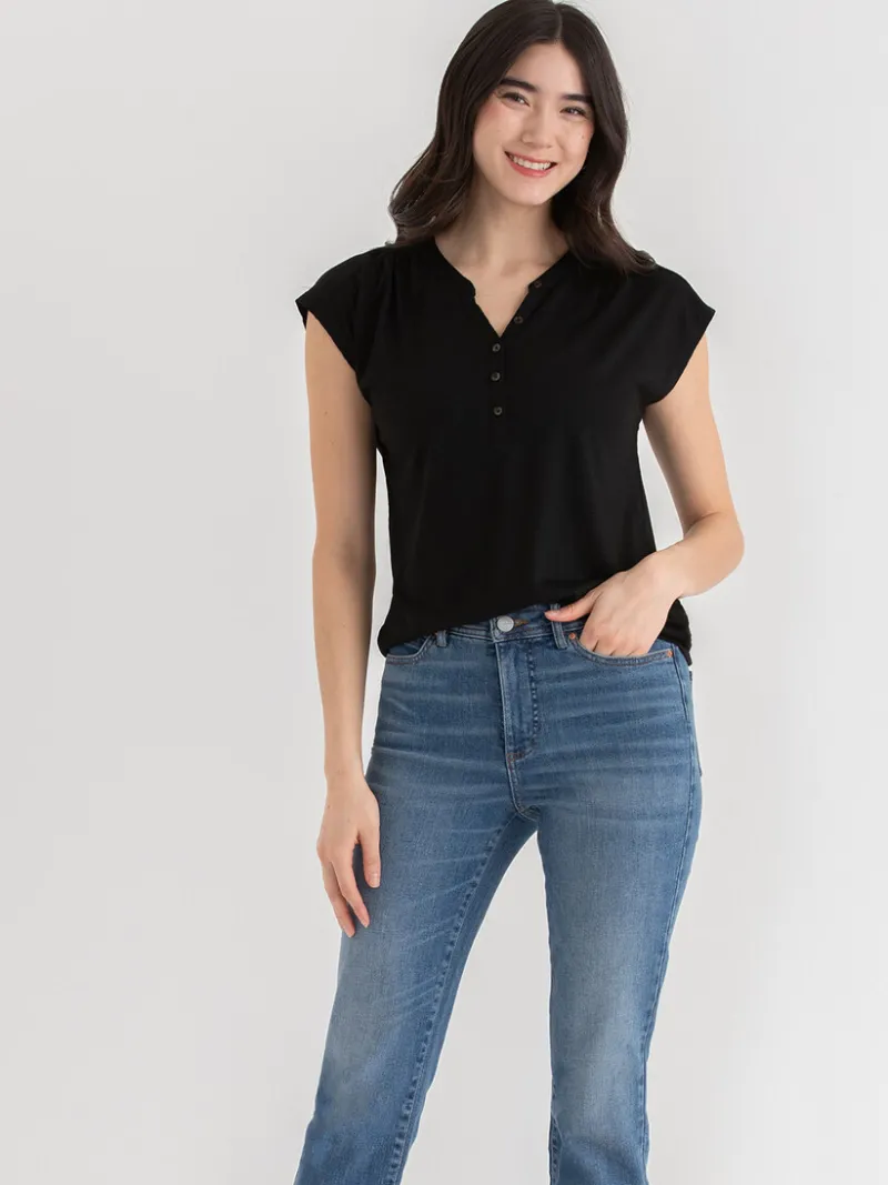 henley_tshirt_0-1.webp Ricki's Tees & Tanks*Henley T-Shirt