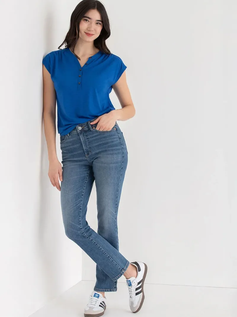 henley_tshirt_1-3.webp Ricki's Tees & Tanks*Henley T-Shirt