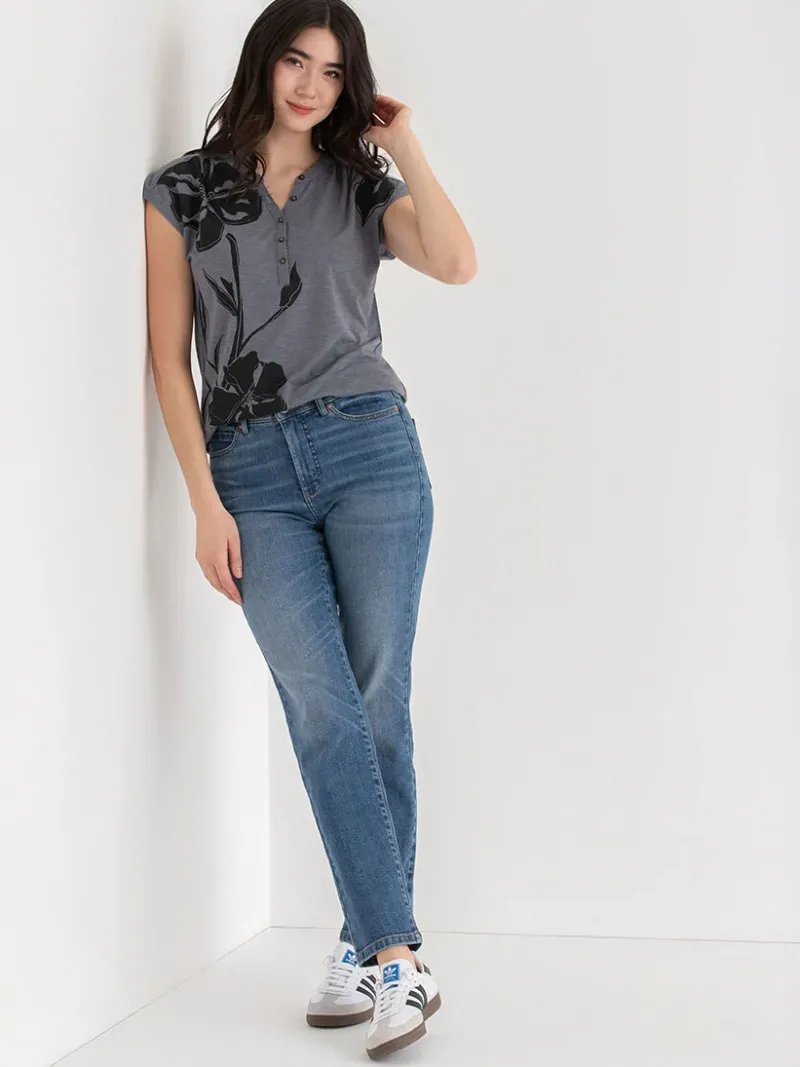 henley_tshirt_1-5.webp Ricki's Tees & Tanks*Henley T-Shirt