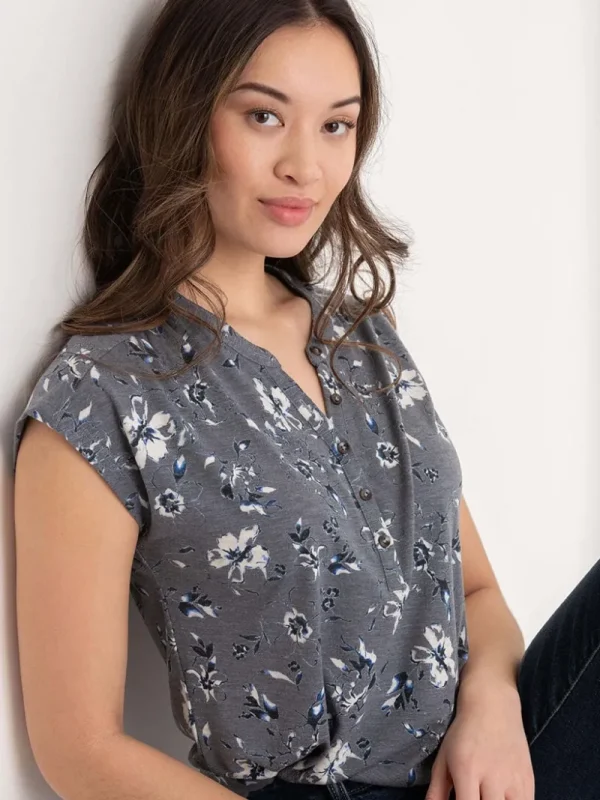 Ricki's Tees & Tanks*Henley T-Shirt