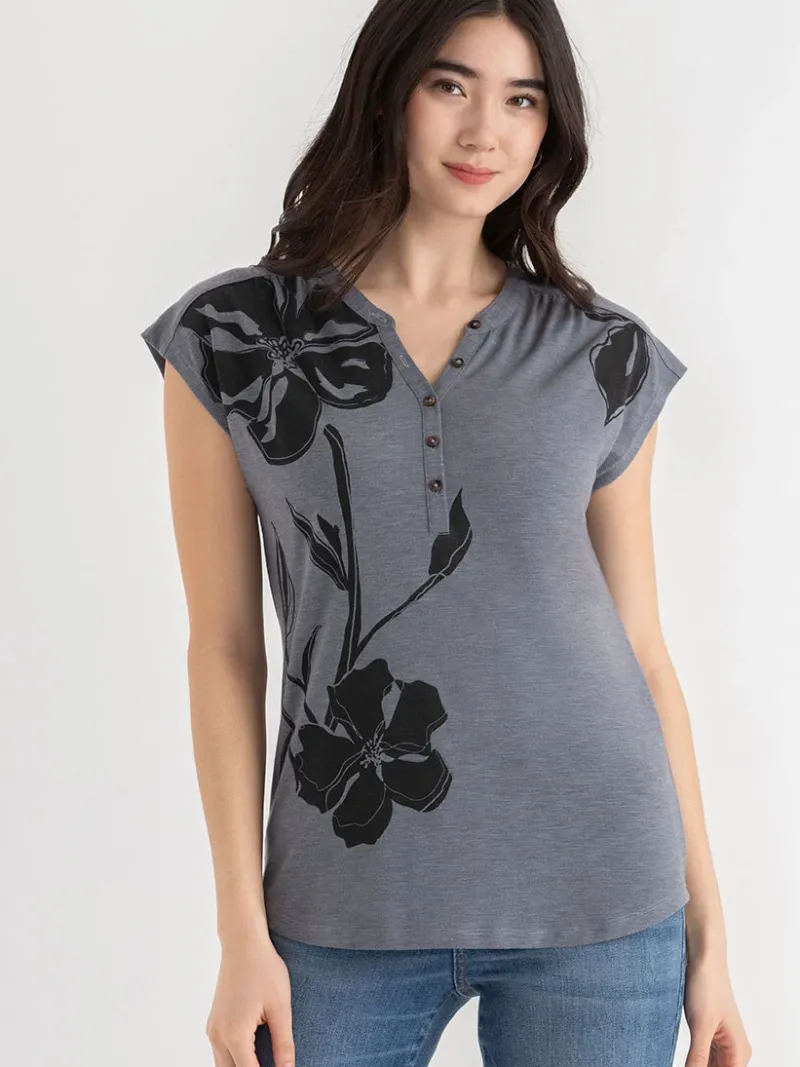 henley_tshirt_3-5.webp Ricki's Tees & Tanks*Henley T-Shirt