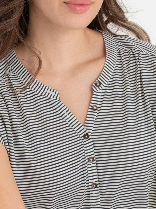 Ricki's Tees & Tanks*Henley T-Shirt