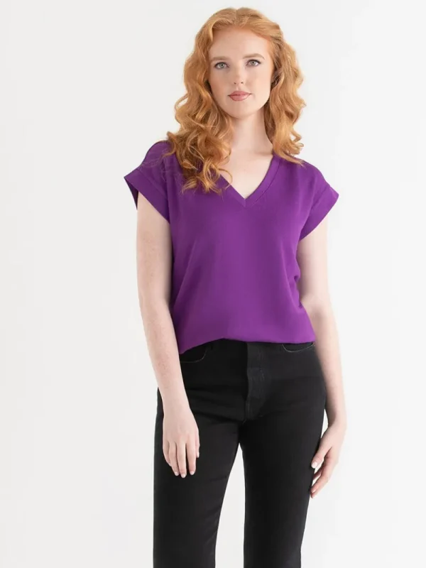 Ricki's Tees & Tanks*Holly V-Neck Hacci Top