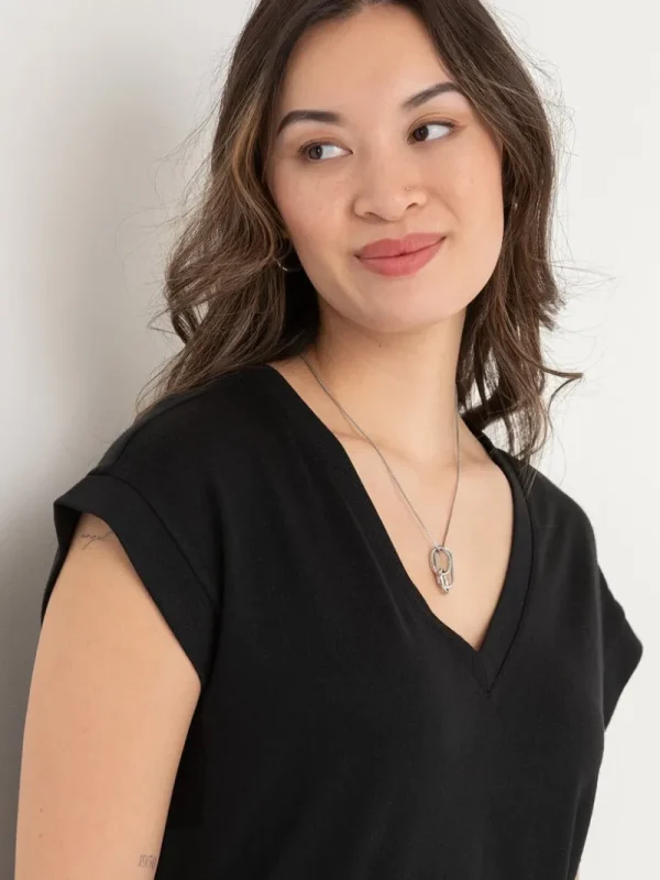 Ricki's Tees & Tanks*Holly V-Neck Hacci Top