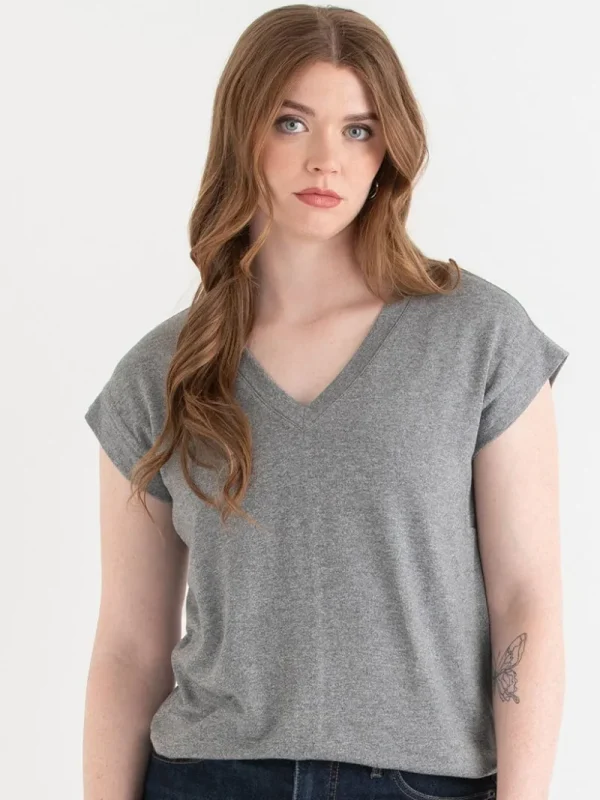 Ricki's Tees & Tanks*Holly V-Neck Hacci Top