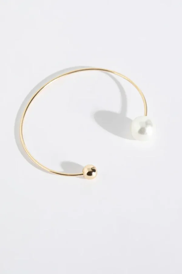 Ricki's Bracelets*14K Plated & Pearl Bracelet