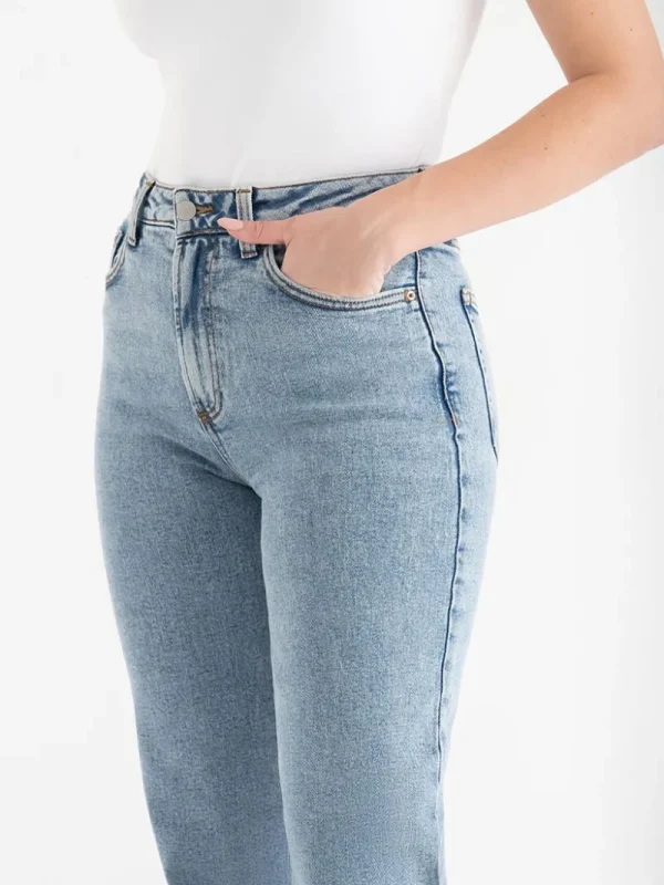 Ricki's Jeans*Lucy Straight Jeans