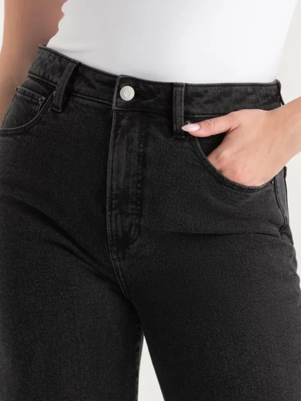 Ricki's Jeans*Lucy Straight Jeans