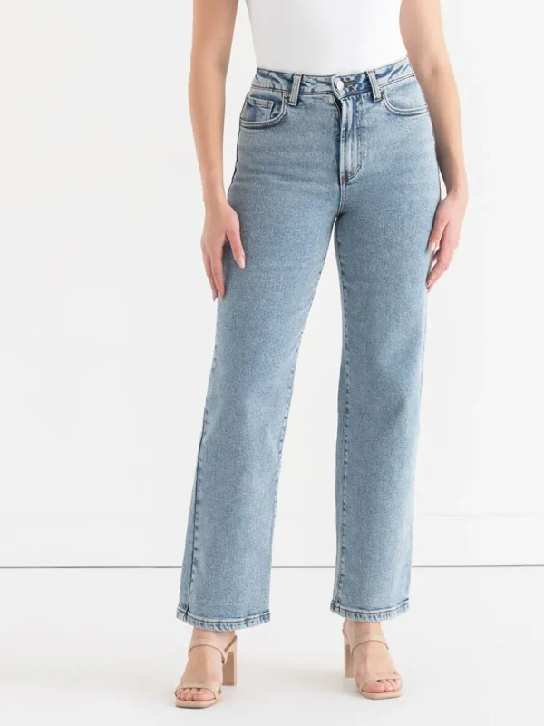 Ricki's Jeans*Lucy Straight Jeans