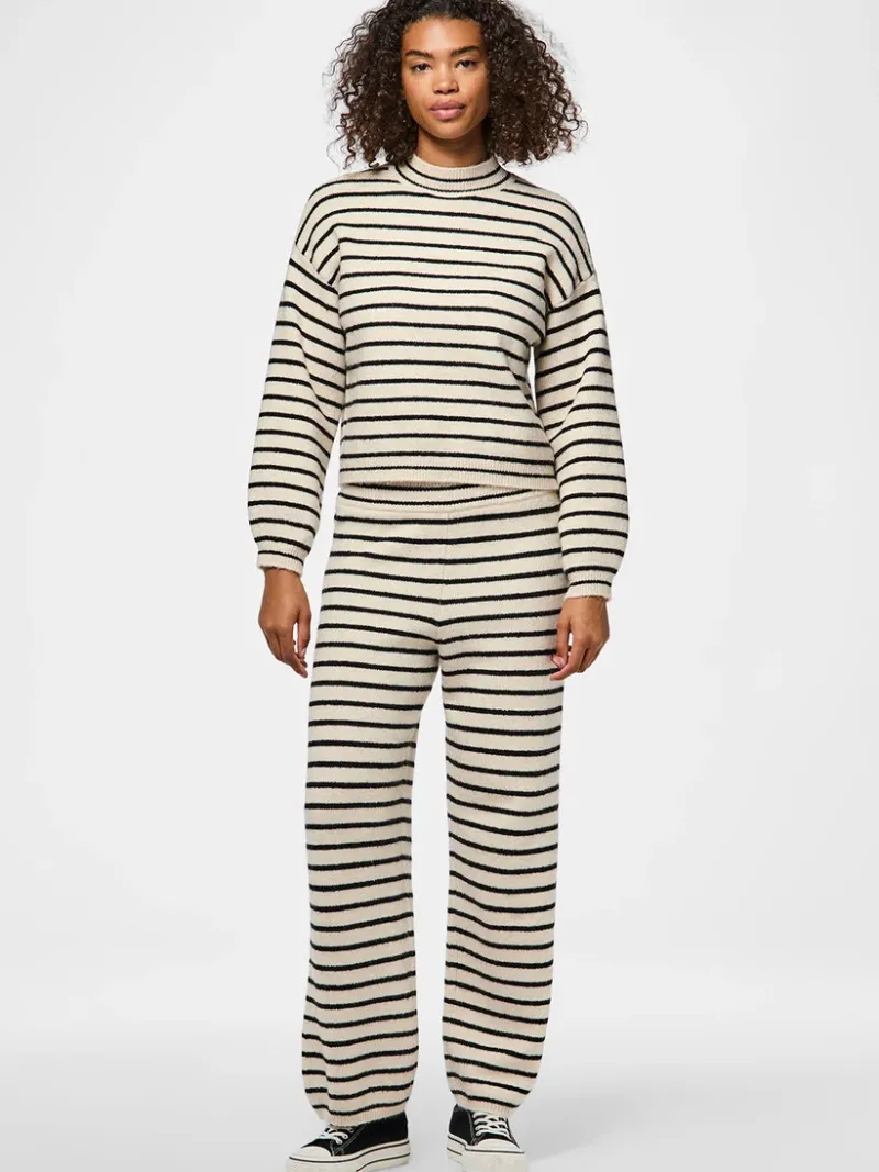 penna_high_neck_knit_swea_1.webp Ricki's Sweaters & Cardigans*Penna High Neck Knit Sweater | PIECES