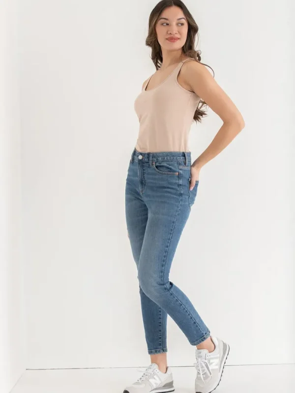 Ricki's Tees & Tanks*Regular Length Built-Up Cami