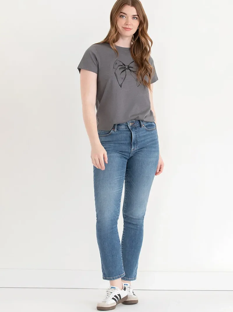 relaxed_crewneck_tshirt_5-3.webp Ricki's Tees & Tanks*Relaxed Crewneck T-Shirt