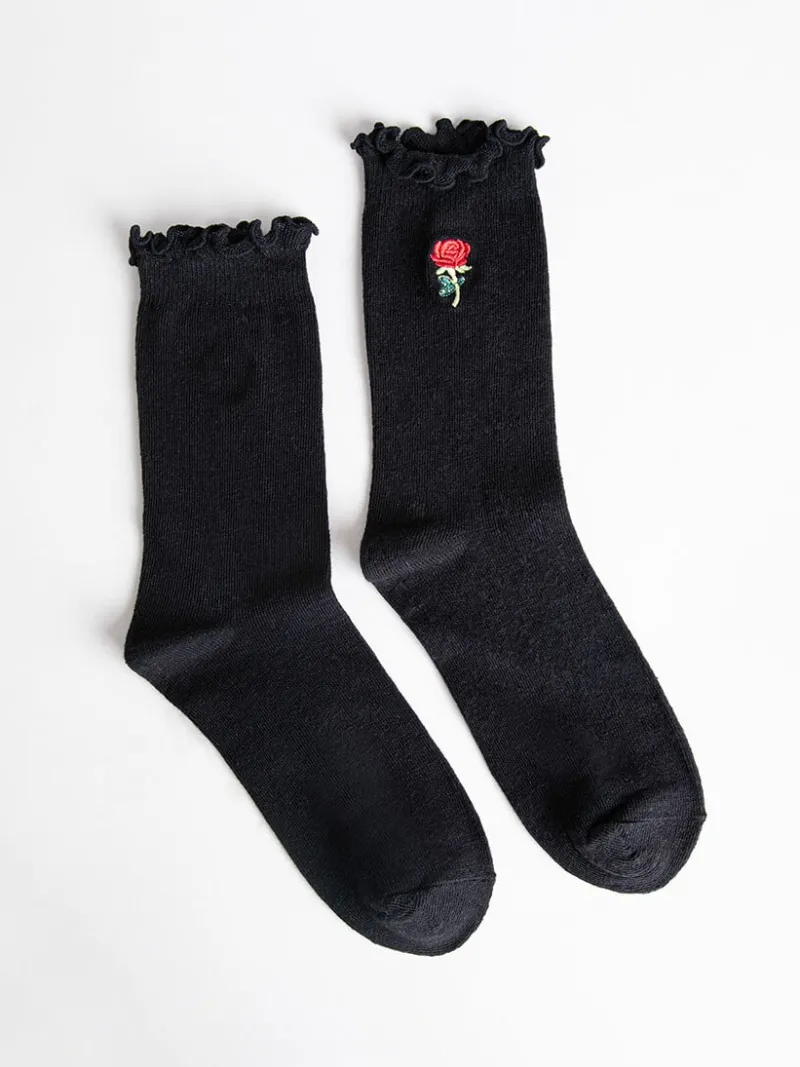 rose_embroidered_crew_soc_0-1.webp Ricki's Socks*Rose Embroidered Crew Socks