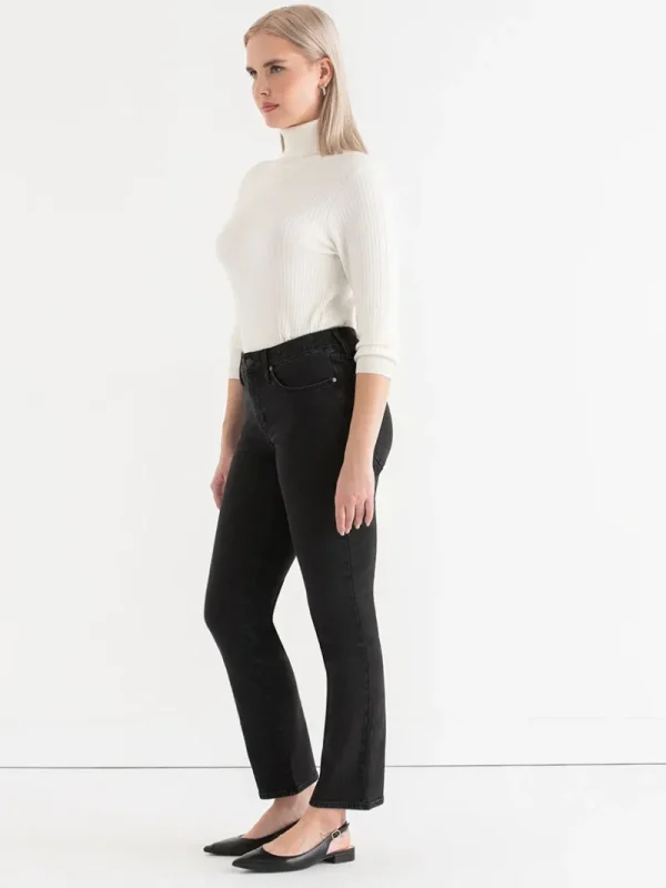 Ricki's Jeans*Stevie Straight Mid Rise Jeans