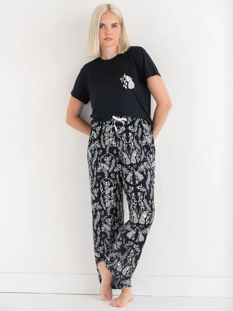 tshirt_and_print_pants_pa_0-4.webp Ricki's Sleepwear*T-Shirt and Print Pants Pajama Set