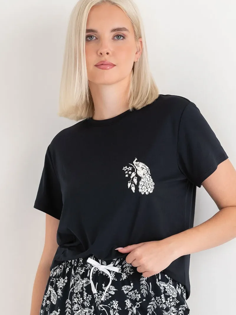 tshirt_and_print_pants_pa_2-4.webp Ricki's Sleepwear*T-Shirt and Print Pants Pajama Set