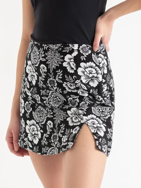 Ricki's Skirts & Shorts*Viscose Linen Skort