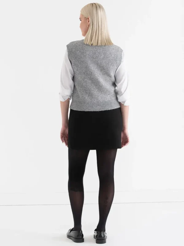 Ricki's Sweaters & Cardigans*V-Neck Sweater Vest